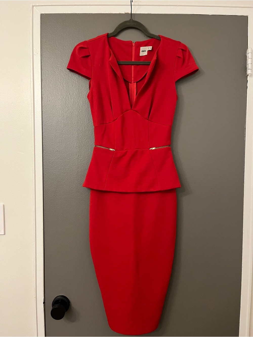 Red Peplum V‑Neck Midi Dress